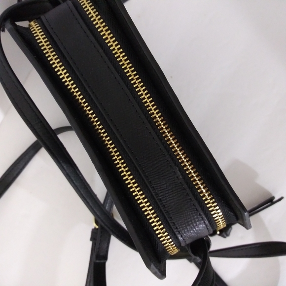 NWT STEVE MADDEN MINI CROSSBODY WALLET COMPARTMENT - Picture 3 of 10